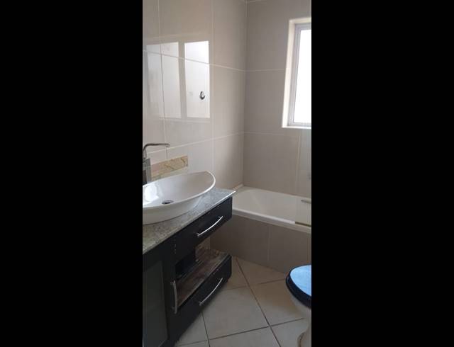 2 BEDROOM APARTMENT TO LET IN PRESTBURY